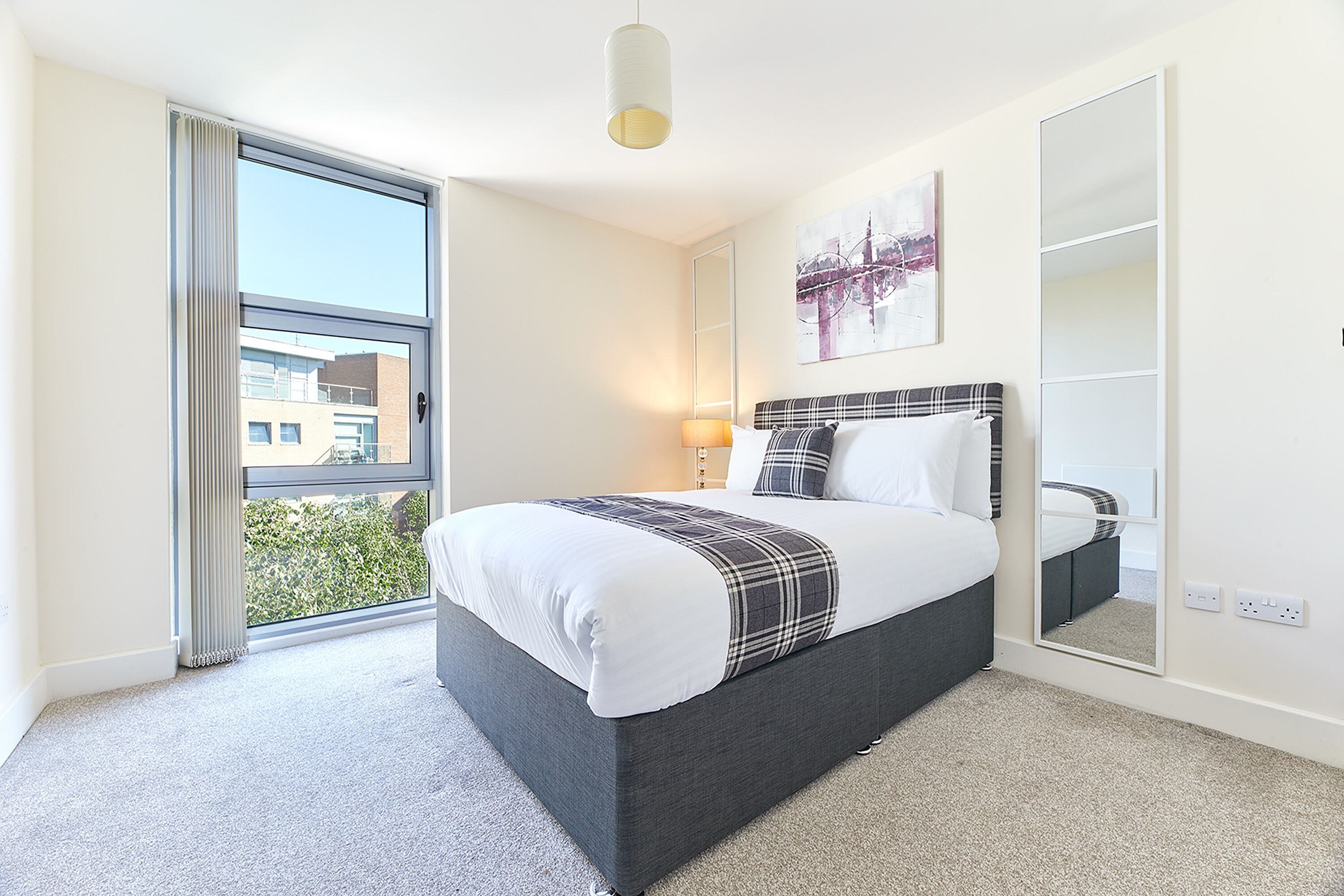 2 bedrooms, iron/ironing board, free WiFi
