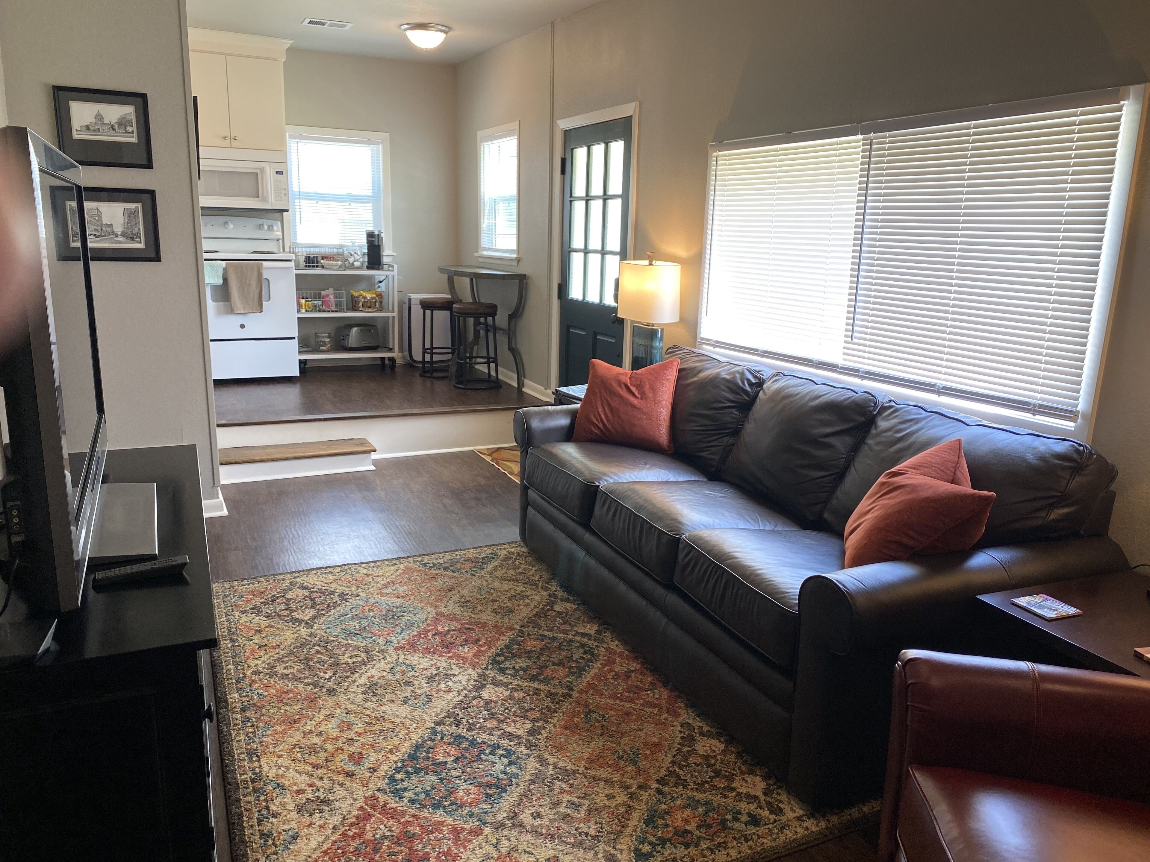 Smart TV, DVD player, books