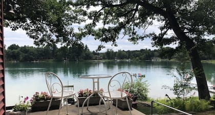 Peaceful Lake Home on Crystal Clear Water- Sunday to Sunday rental
