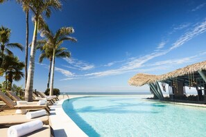 Piscine extérieure, piscine chauffée