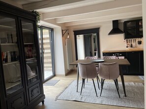 Dining - Charming and chic gites (Tardinghen)