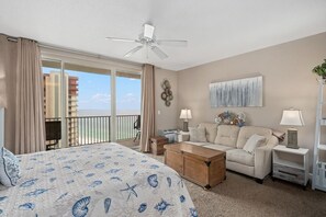 1 bedroom, free WiFi, bed sheets - Beautiful Studio Condo at the Shores of Panama! (Panama City Beach)
