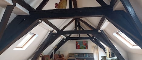 Lägenhet | Vardagsrum | 30-tums tv med digitalkanaler