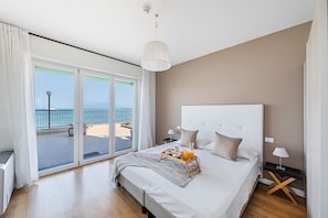 1 chambre, fer et planche Ă repasser, Wi-Fi gratuit, draps fournis