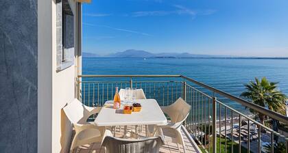 Residenza Miralago with pool - One-bedroom apartment with lake view