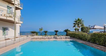 Residenza Miralago with pool - Studio apartment with lake view