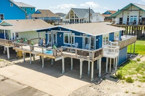 Exterior - Huge Deck to Enjoy Those Sunrises over the Sea! (Freeport)