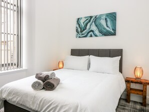 Cottage | 2 bedrooms, individually decorated, individually furnished, free WiFi - Council Chambers at The Institute Executive Apartments (Keith)