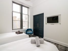 2 habitaciones, decoración personalizada y muebles diferentes