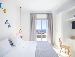 5 bedrooms, soundproofing, iron/ironing board, free WiFi