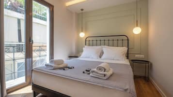 4 habitaciones, caja de seguridad en la habitación y escritorio