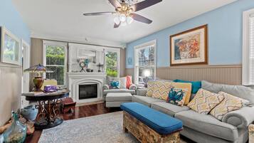 Téléviseur connecté, foyer, imprimante