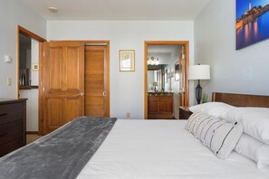 2 bedrooms, iron/ironing board, free WiFi, bed sheets - ✻ Ski In Ski Out | Base Area @ WP | Zephyr Mountain Lodge 1417 | Great Central Location! (Winter Park)