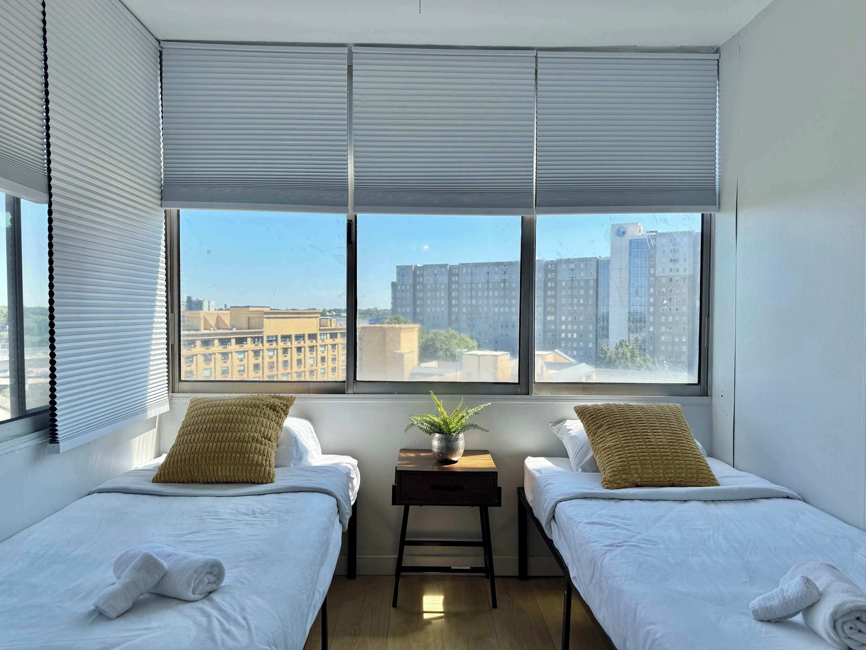 3 bedrooms, desk, iron/ironing board, WiFi