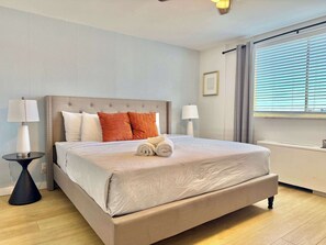 3 Schlafzimmer, Schreibtisch, Bügeleisen/Bügelbrett, WLAN
