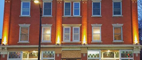 المنشأة من الخارج