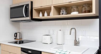 Sparkling Clean Comfortable Oasis in Highlands