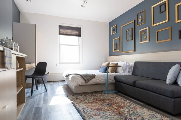 Bureau, Wi-Fi, draps fournis