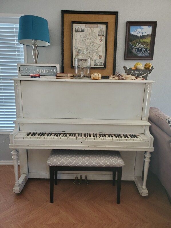 Unclassified image, 1 of 9, button