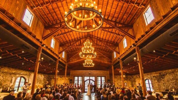 A large hall with a high wooden ceiling and a central chandelier. - ❤️GREAT FOR FAMILIES❤️ (Lawrenceville)