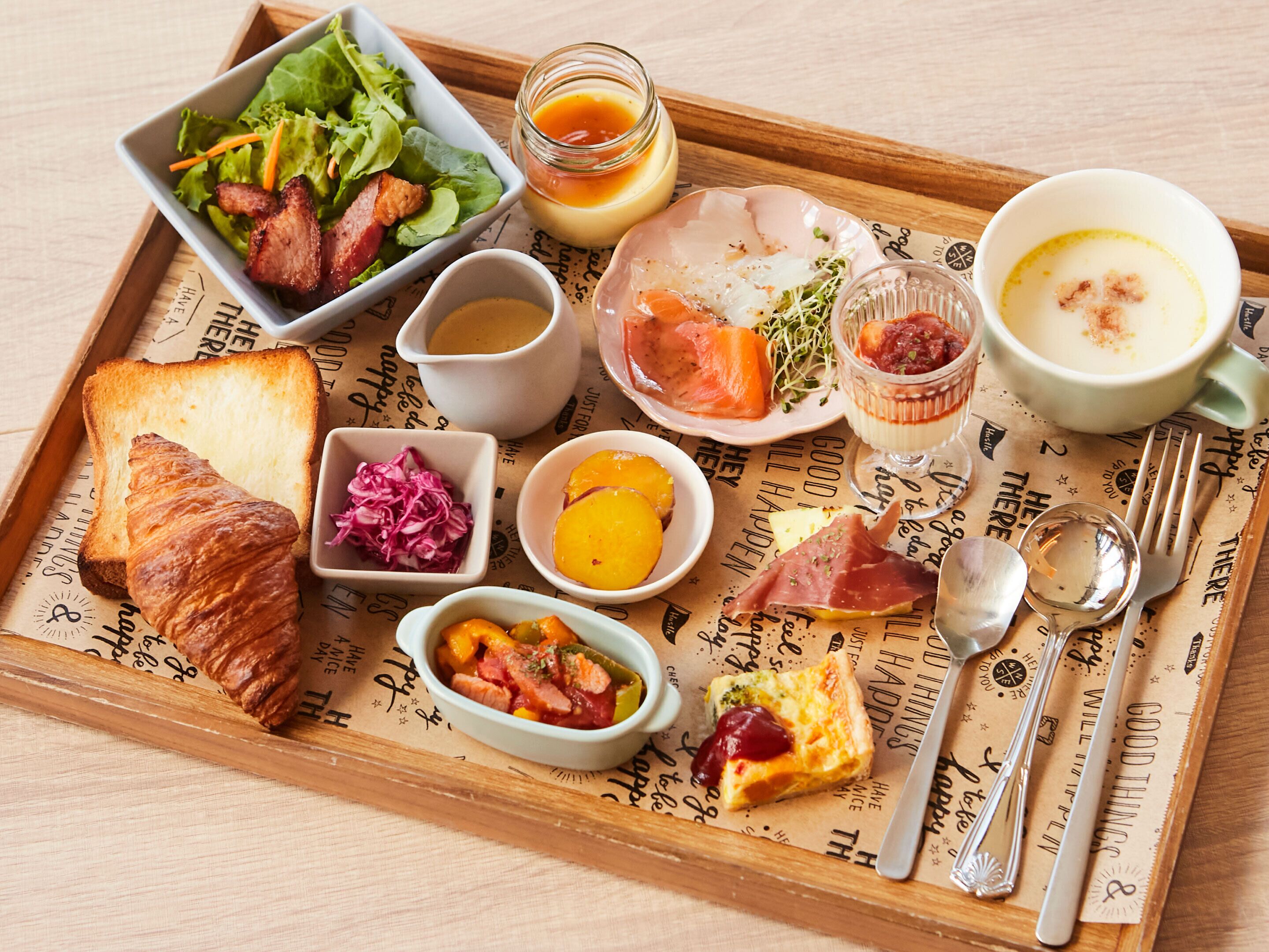 daily cooked-to-order breakfast (jpy 2000 per person)