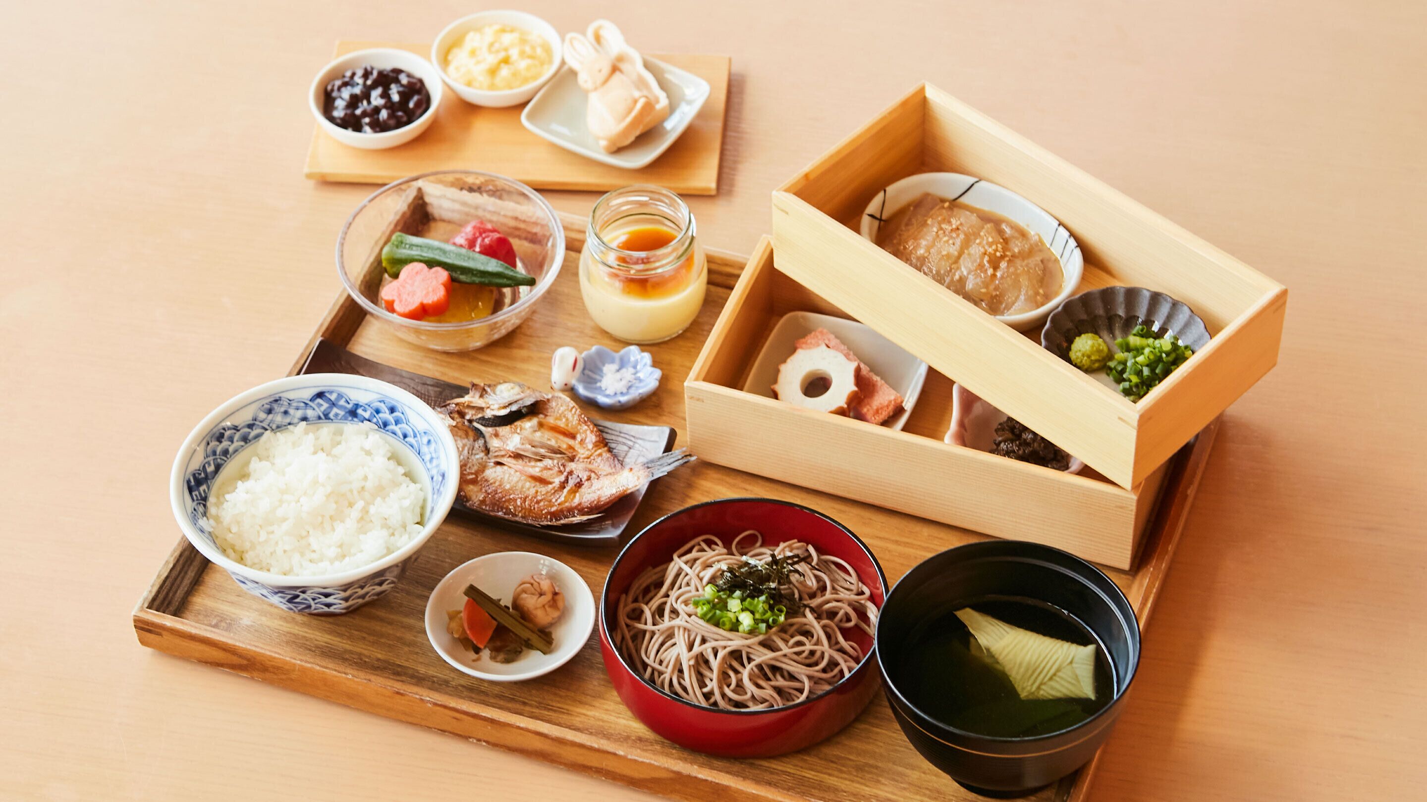 daily cooked-to-order breakfast (jpy 2000 per person)