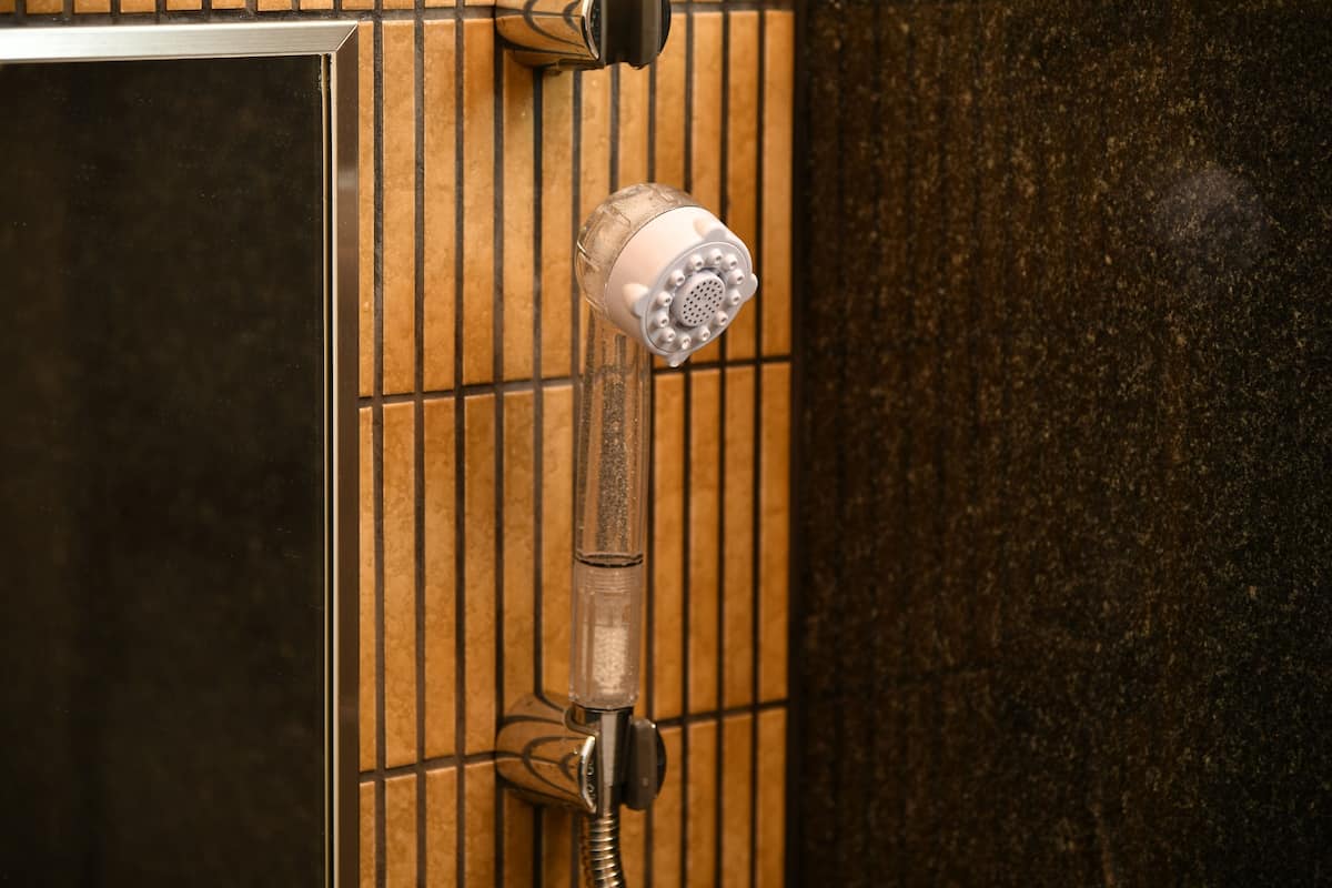 sauna, hot tub