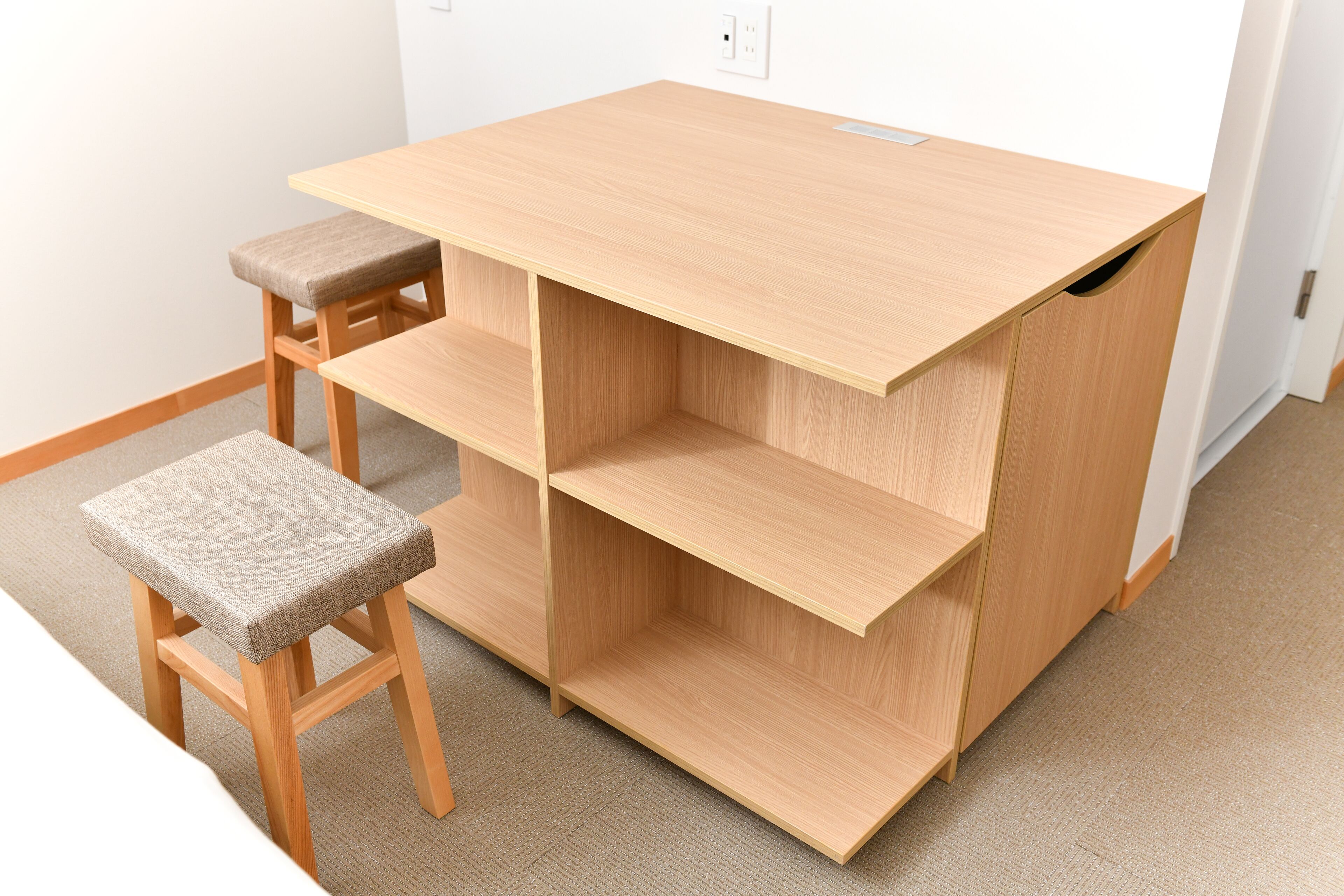 standard twin room, 2 double beds, non smoking | 1 bedroom, down duvets, desk, free wifi