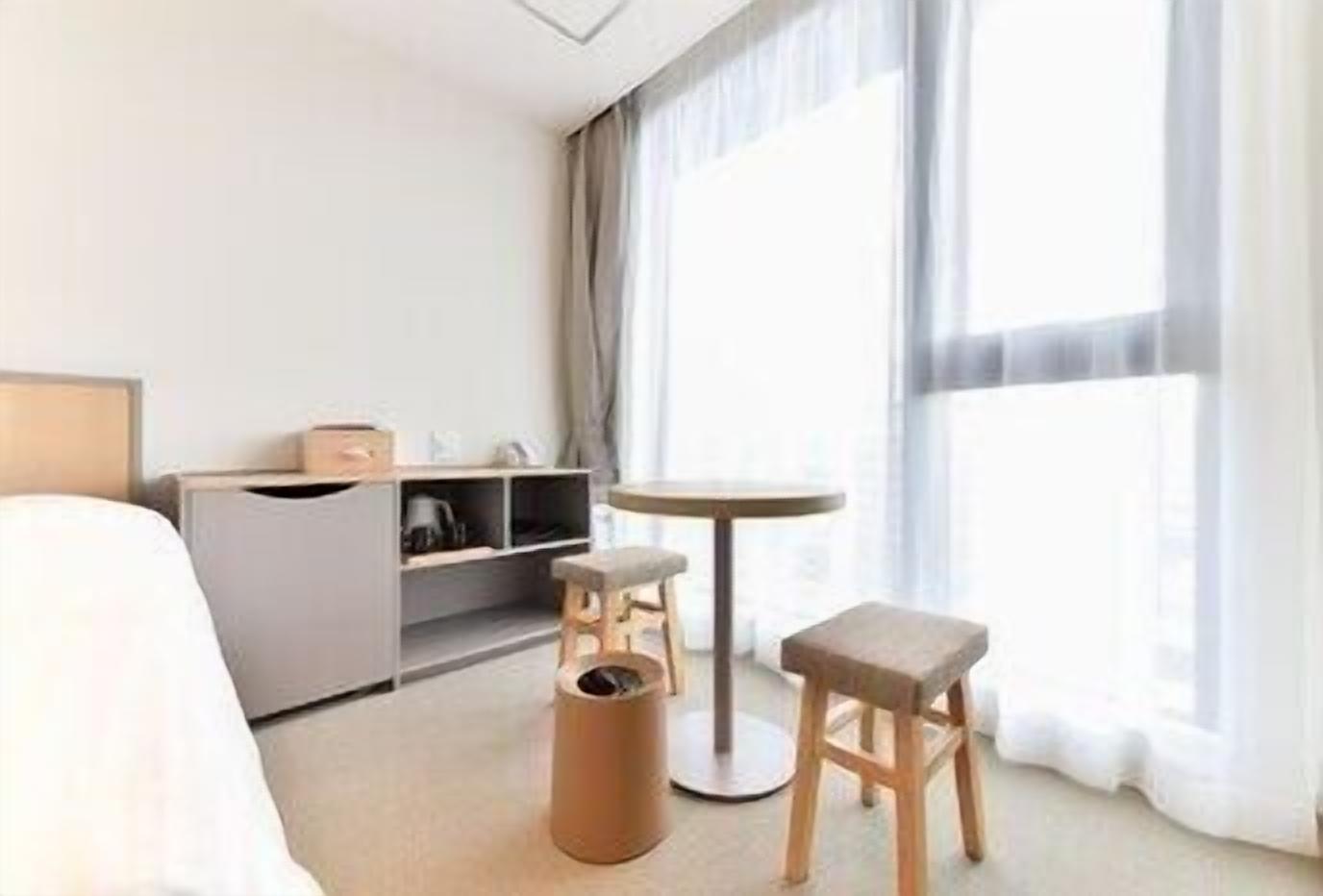 Couette en duvet, bureau, accès au Wi-Fi (inclus), literie fournie