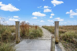 Unclassified image, 5 of 35, button