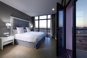 Premium bedding, minibar, in-room safe, individually decorated - Domo Casablanca (Casablanca)