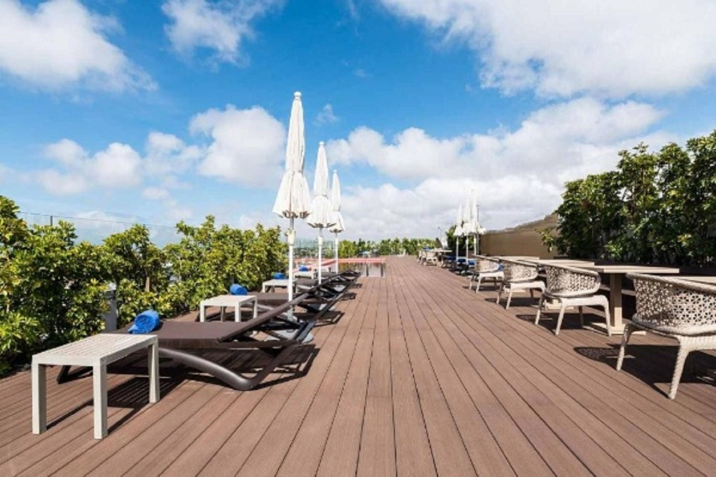 outdoor pool, pool loungers