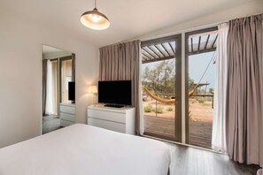 Premium bedding, minibar, in-room safe, laptop workspace - Radisson Blu Resort, Taghazout Bay Surf Village (Taghazout)