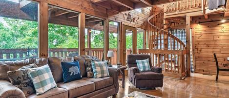 Smart-TV, Kamin, Tischfußball