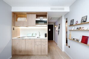 Studio Apartment, Sleeps 3 | Blendingsgardiner, strykejern/-brett, wi-fi (inkludert) og sengetøy