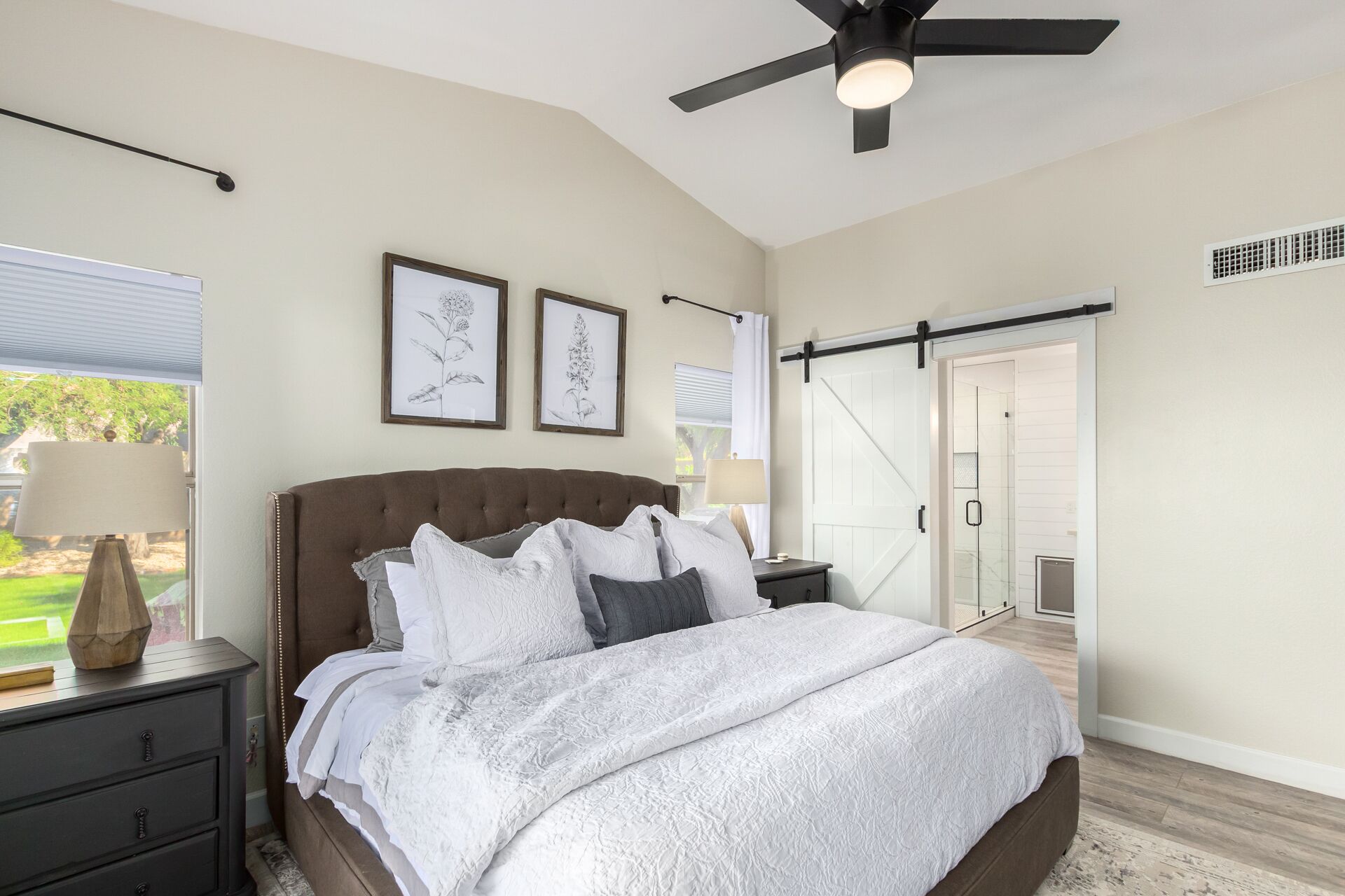 4 bedrooms, iron/ironing board, free WiFi, bed sheets