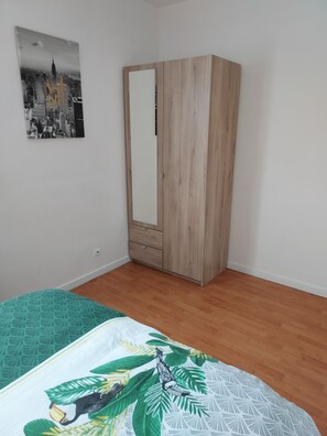 2 chambres, accès au Wi-Fi (inclus), literie fournie