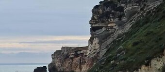 White Swell By Sítio da Nazaré