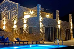 Vila | Piscina | Piscina externa