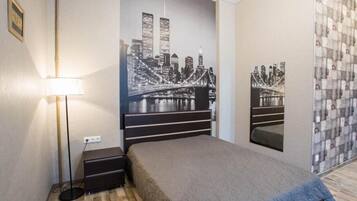 1 slaapkamer, een strijkplank/strijkijzer, gratis wifi