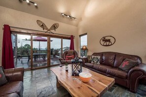 Cabin, Multiple Beds, Hot Tub, Mountain View | Living room - Casa Oso Grande, 4 Bedrooms, Foosball, Hot Tub, Fireplace, Sleeps 10 (Ruidoso)