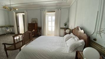 4 bedrooms