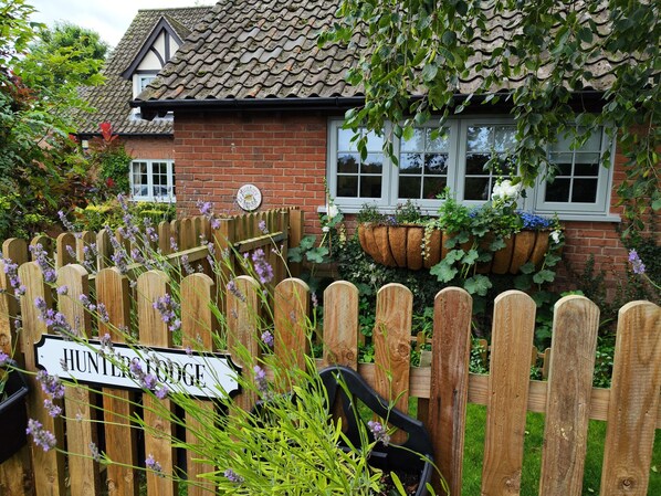 Cottage | Exterior - Hunters Lodge (Norwich)