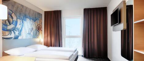 Double Room | Premium bedding, desk, soundproofing, free WiFi