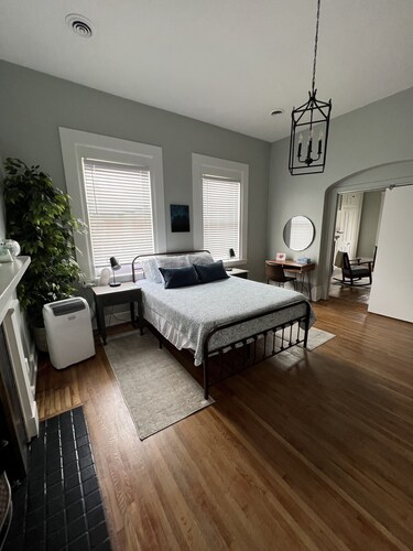 Historic Downtown Chillicothe 1840's Loft