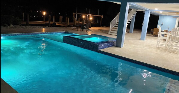 Piscine extérieure, piscine chauffée