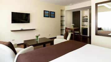 1 habitación, tabla de planchar con plancha, wifi y ropa de cama