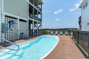 Pool - "Cool Fish" - 2nd Row Home w/ Private Pool, 5 Bedrooms / 4.5 Bathrooms (Holden Beach)