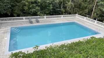 Kolam renang outdoor