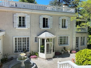 Fachada de la propiedad